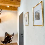 Black Deer Chalet *