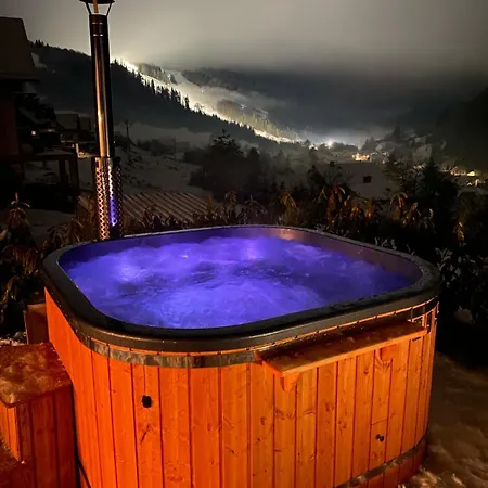 Black Deer Chalet *